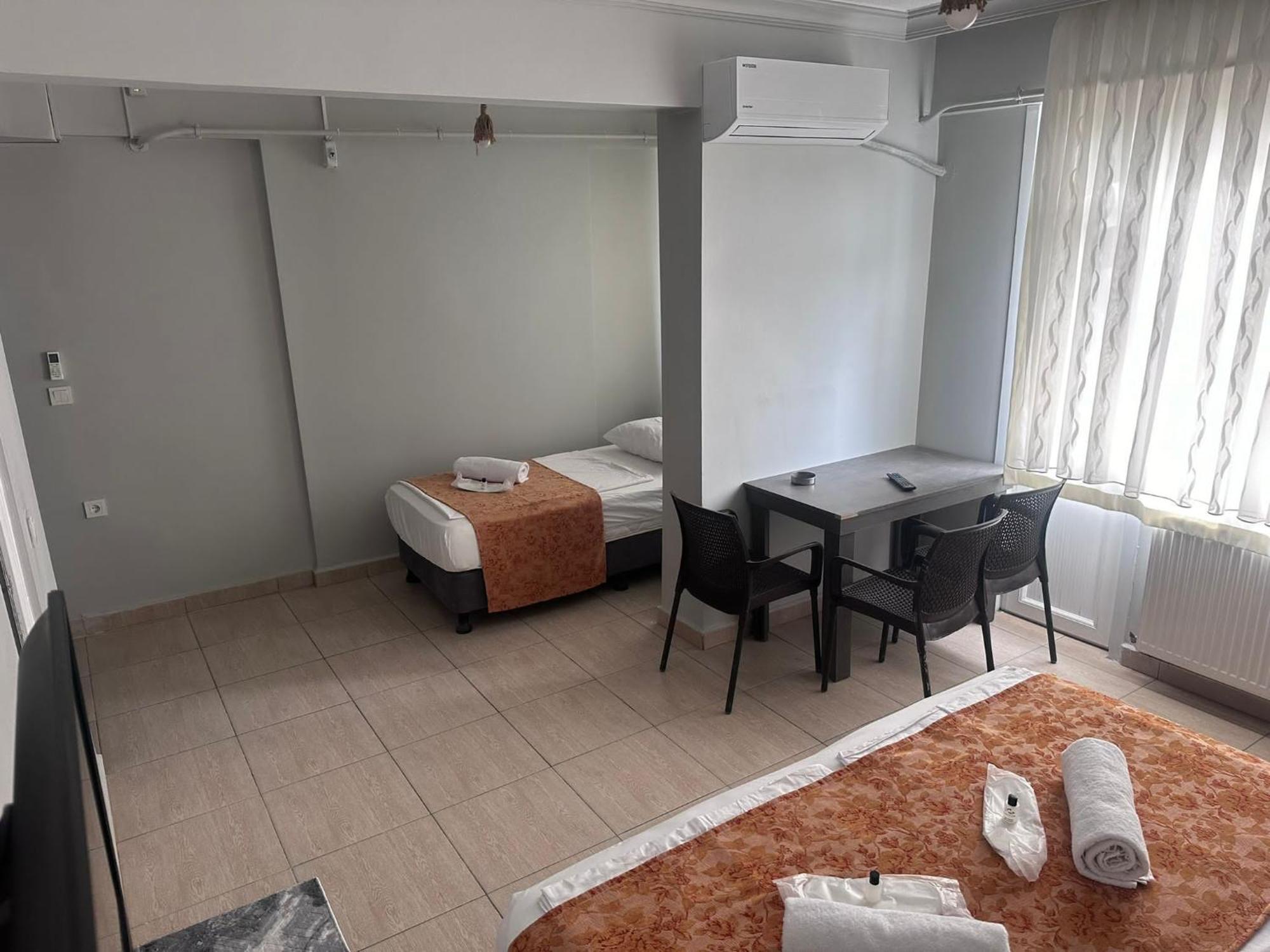 Guenes Pansiyon Edirne Kamer foto